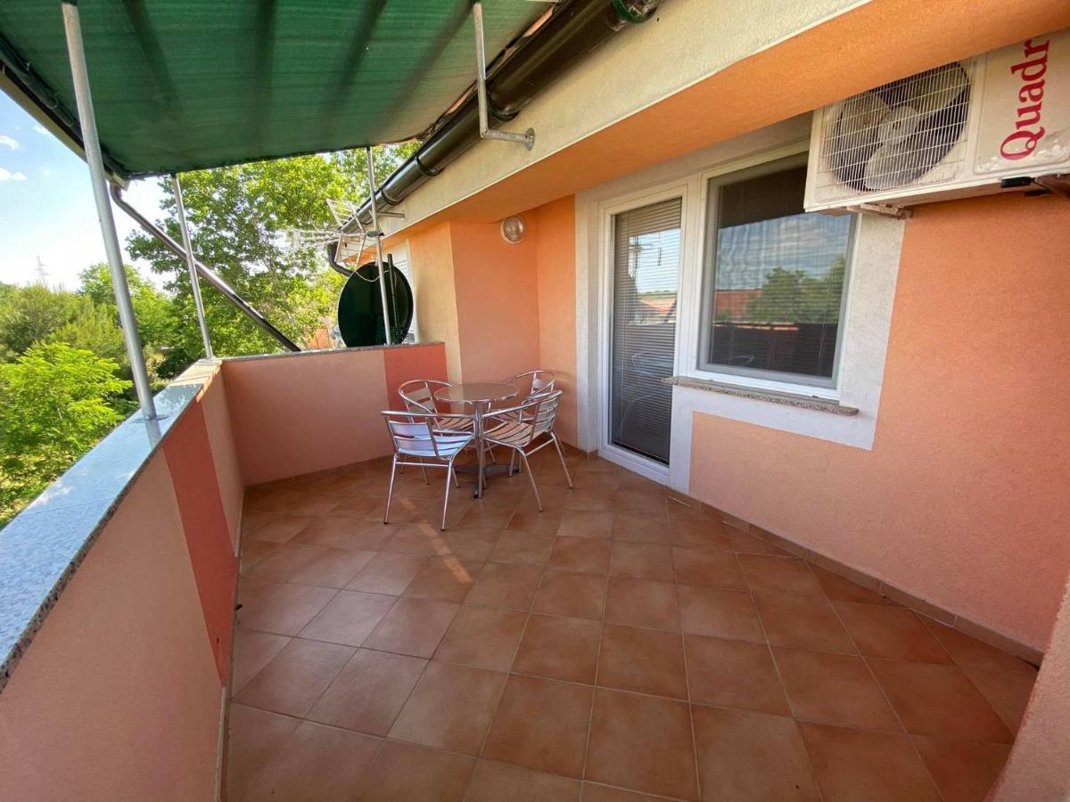 Renic Apartments نين المظهر الخارجي الصورة
